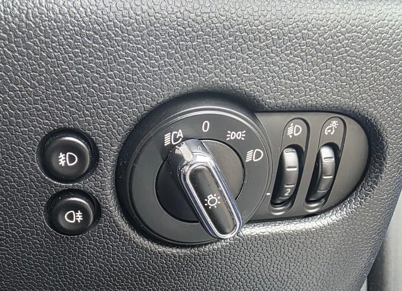 Used MINI Convertible 2016 for sale - 76573197: Photo 29