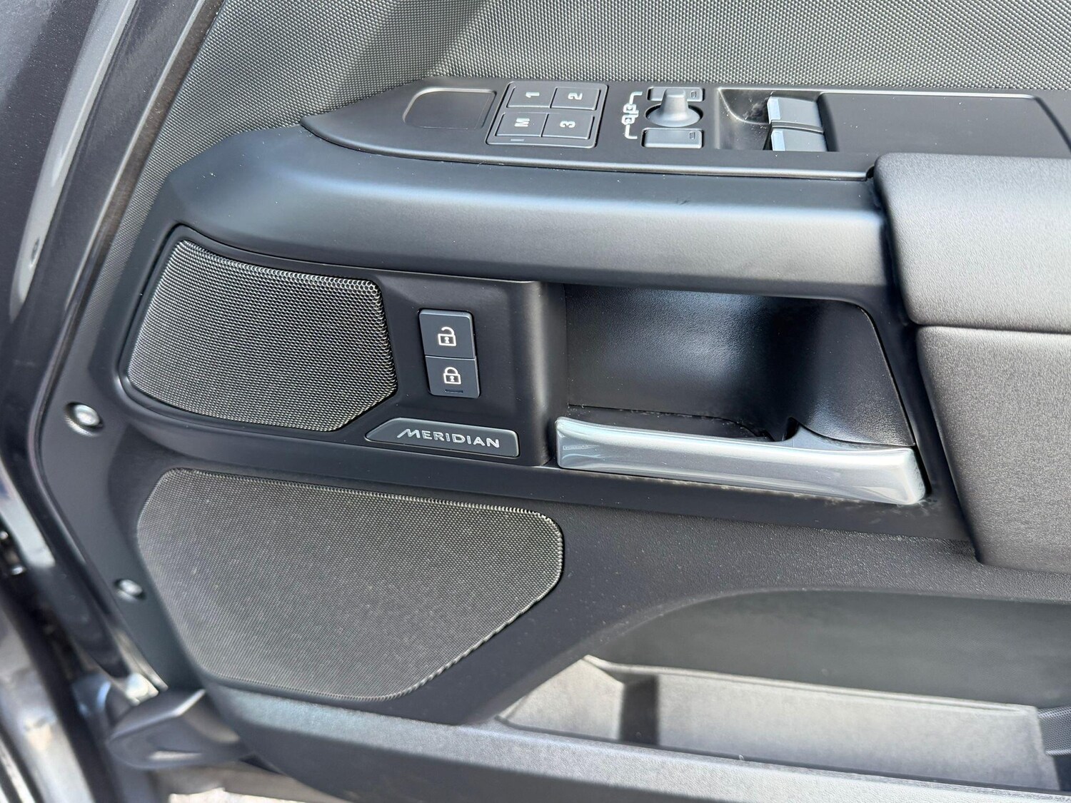 Used Land Rover Defender 2026 for sale - 77924825: Photo 17