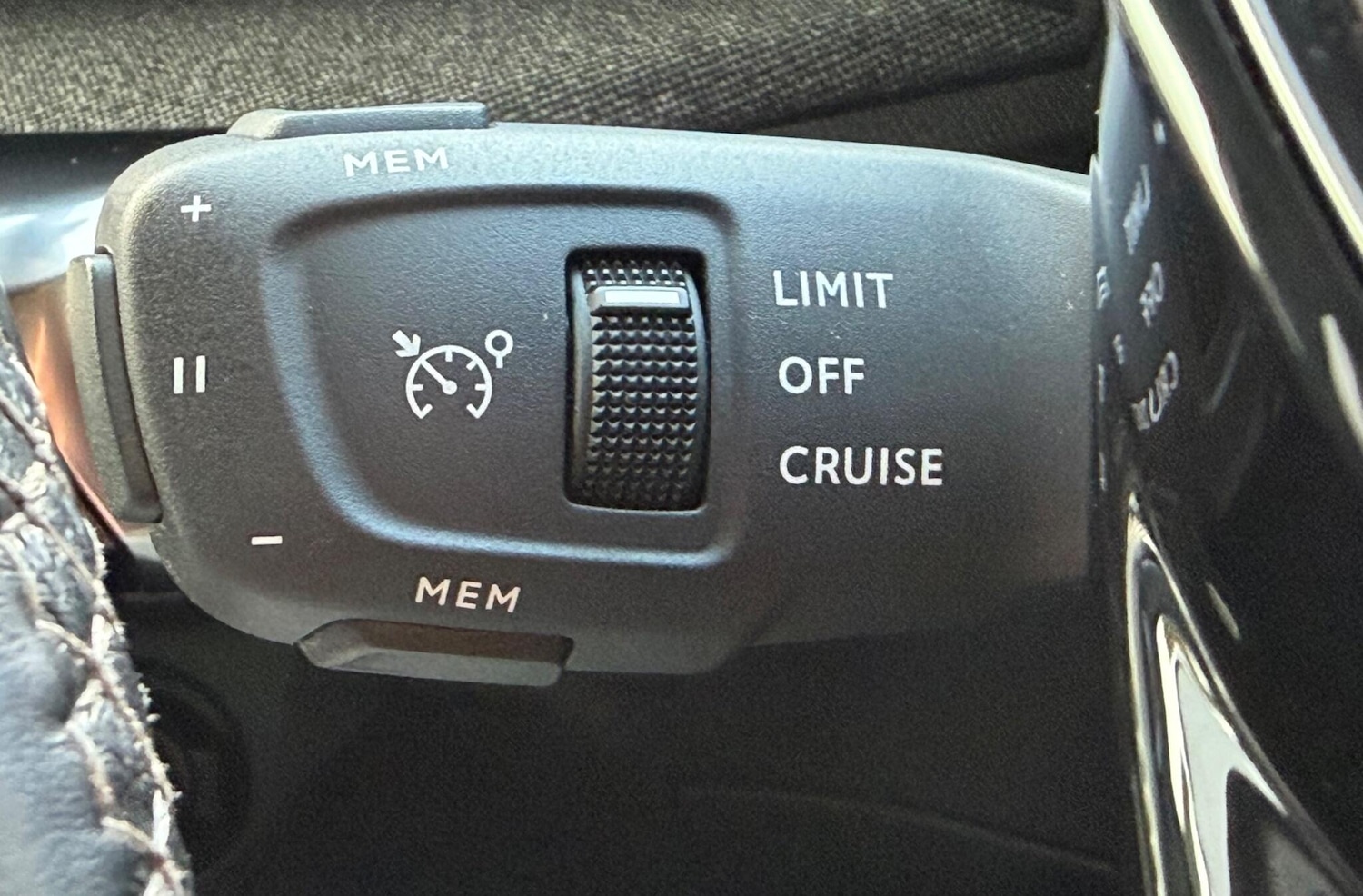 Used Peugeot 3008 2022 for sale - 77155554: Photo 24