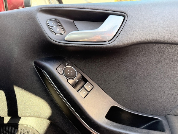 Used Ford Fiesta 2018 for sale - 75174169: Photo 25