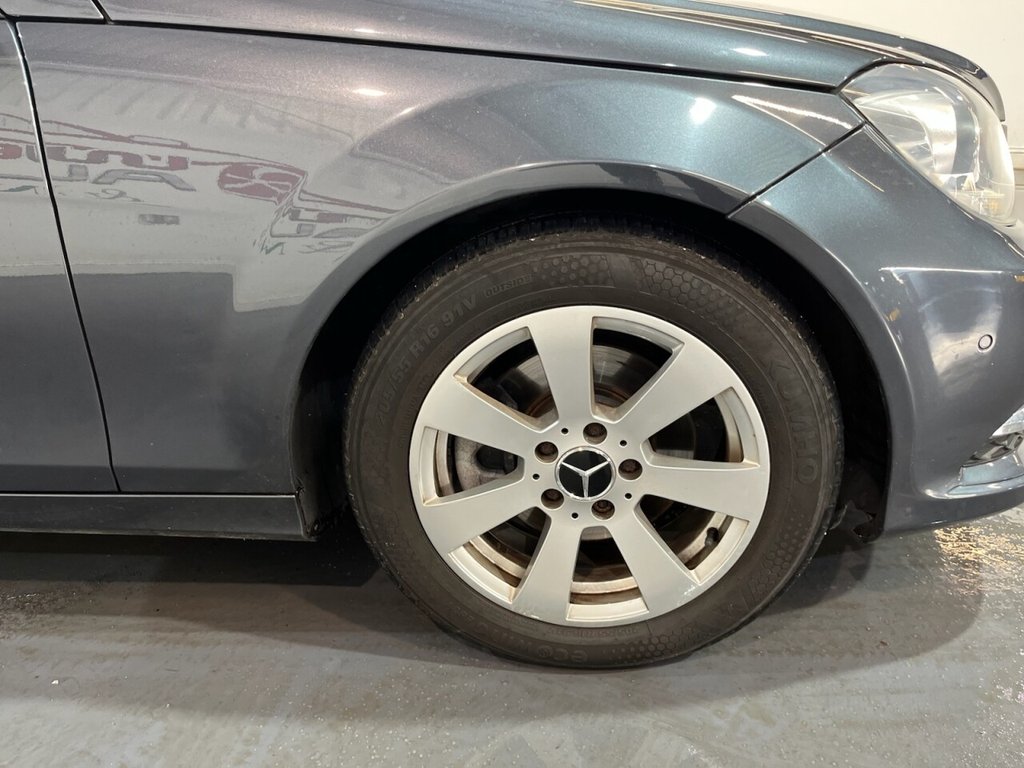 Used Mercedes-Benz C Class 2013 for sale - 76632130: Photo 10