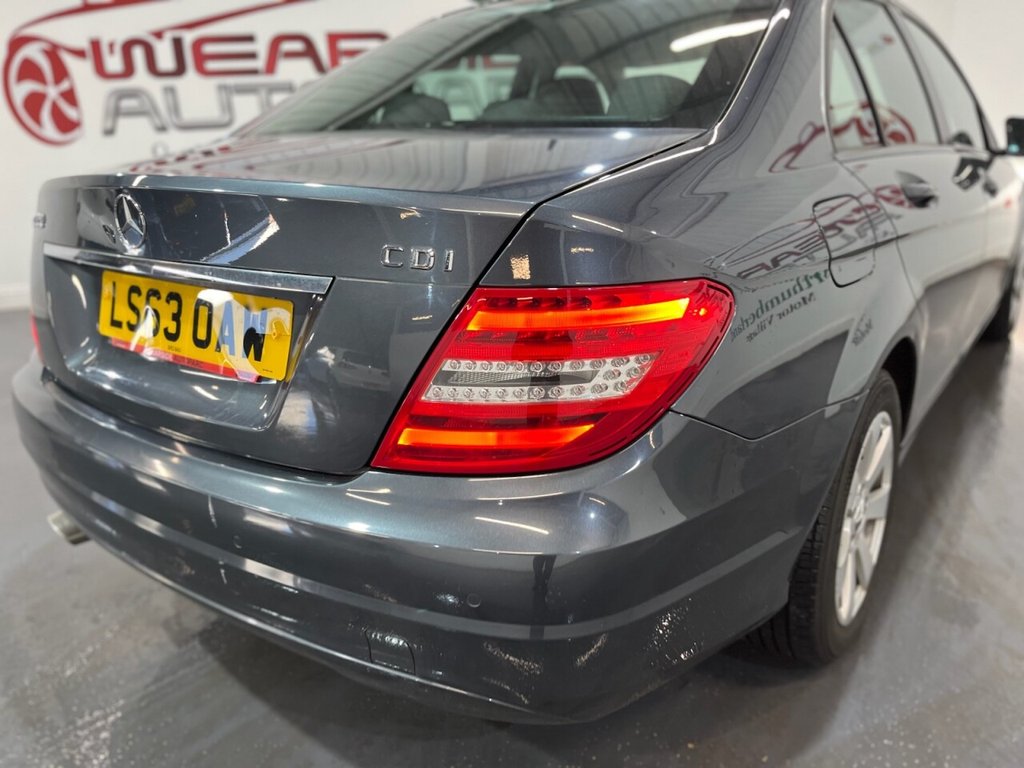 Used Mercedes-Benz C Class 2013 for sale - 76632130: Photo 38