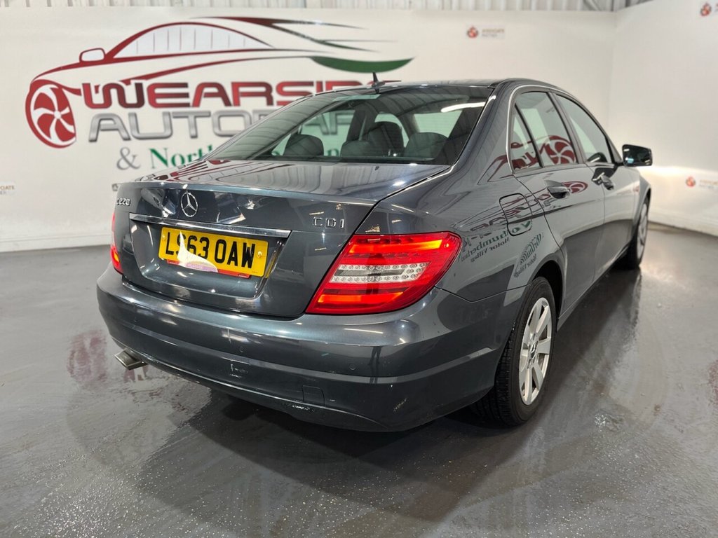 Used Mercedes-Benz C Class 2013 for sale - 76632130: Photo 40