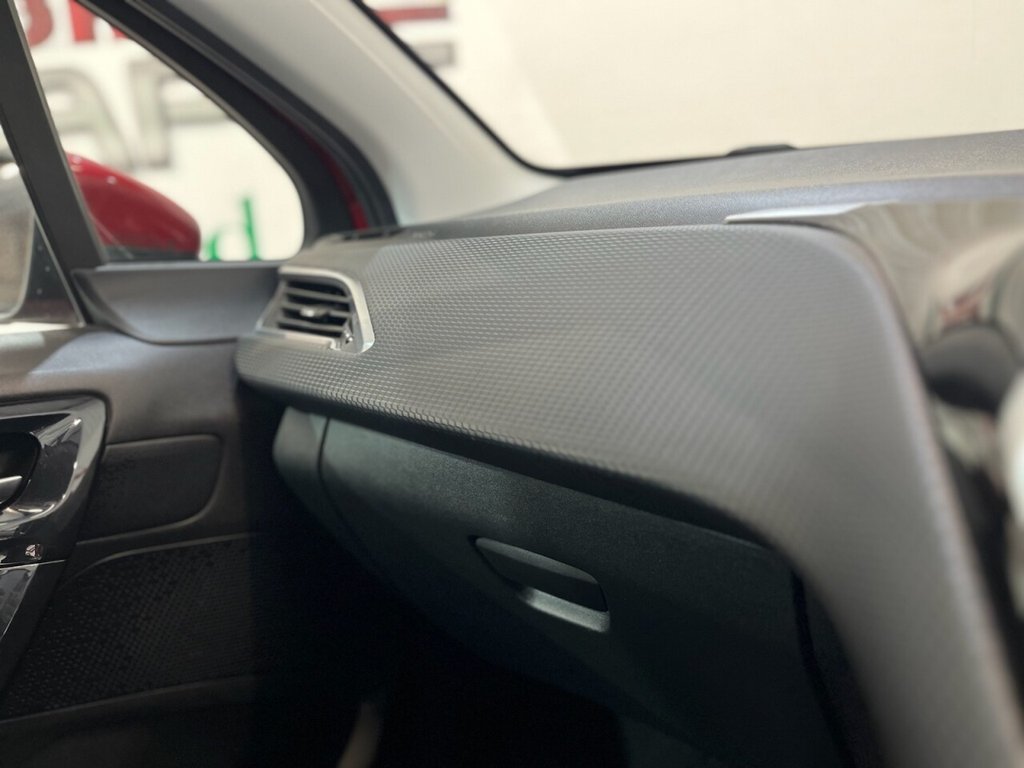 Used Peugeot 208 2016 for sale - 76210595: Photo 23