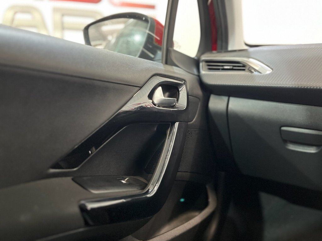 Used Peugeot 208 2016 for sale - 76210595: Photo 25