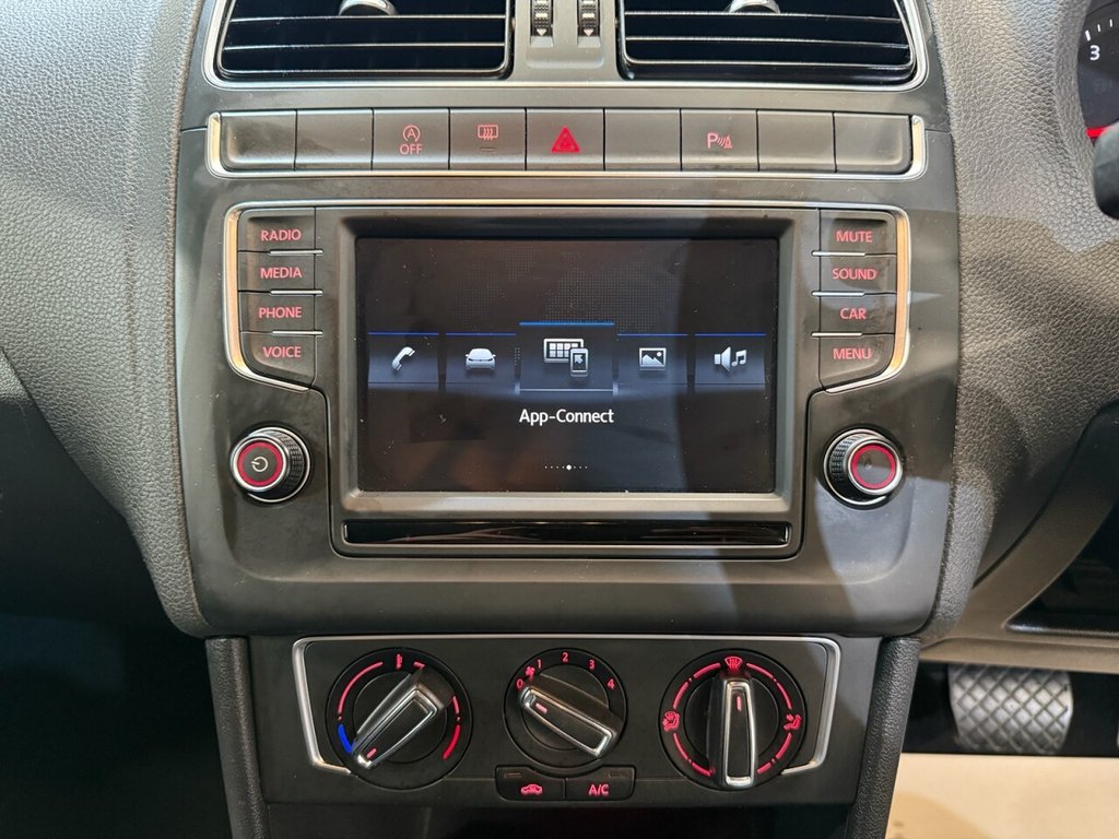 Used Volkswagen Polo 2018 for sale - 76883111: Photo 14