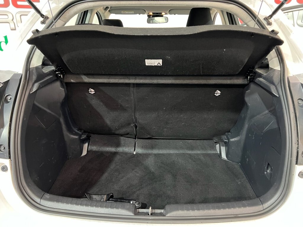 Used Toyota Yaris 2024 for sale - 77026818: Photo 20