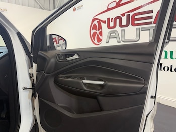 Used Ford Kuga 2016 for sale - 76582022: Photo