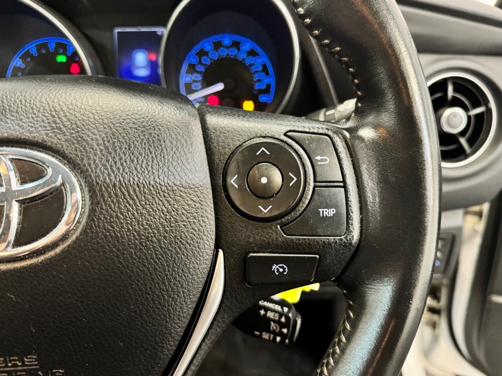 Used Toyota Auris 2015 for sale - 76395615: Photo 11