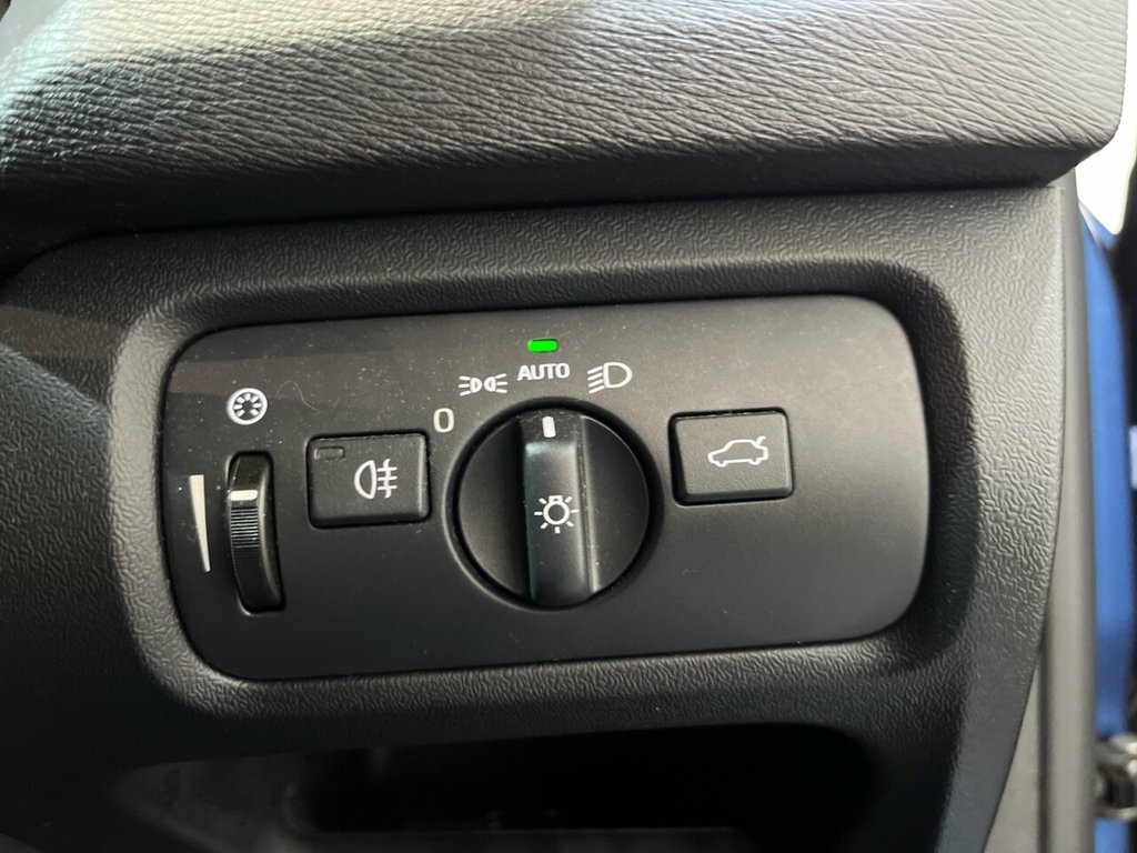 Used Volvo V40 2017 for sale - 77153211: Photo 11