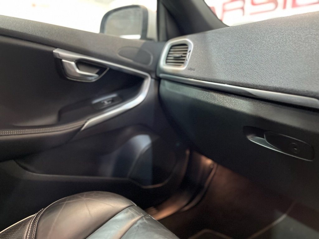 Used Volvo V40 2017 for sale - 77153211: Photo 15