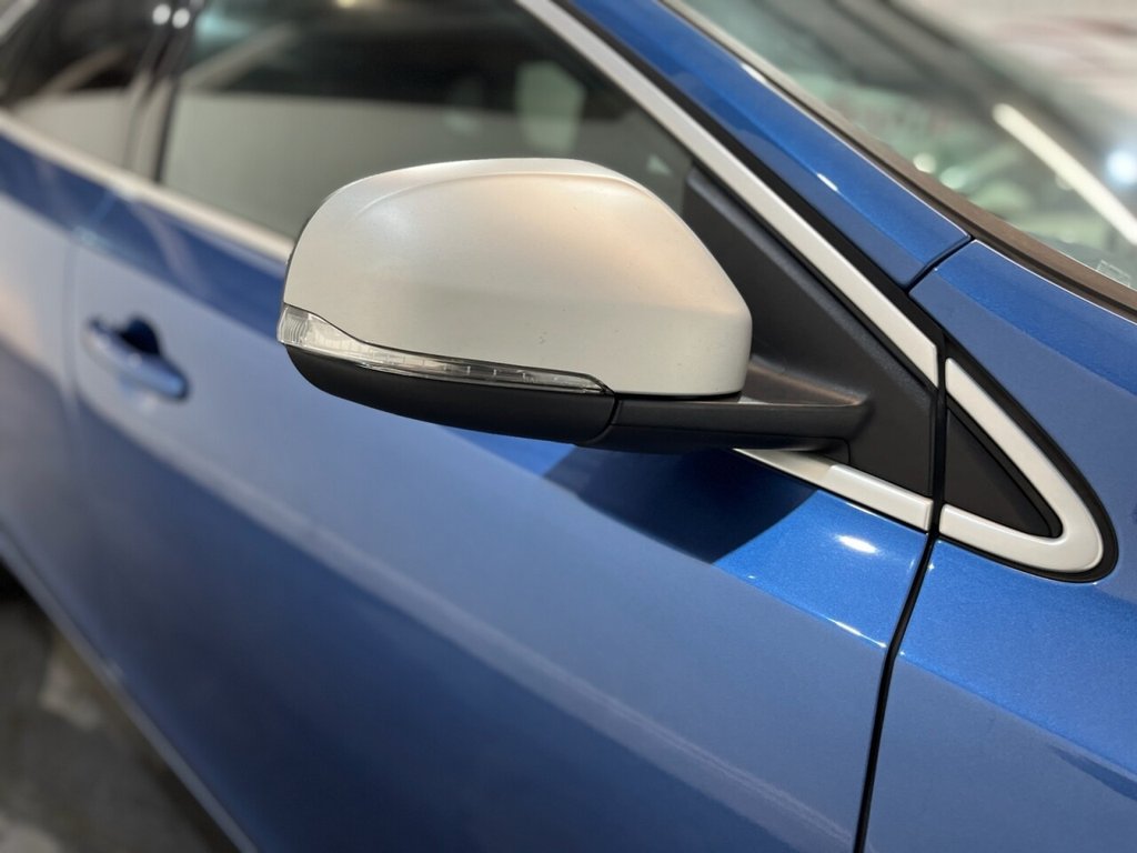 Used Volvo V40 2017 for sale - 77153211: Photo 8