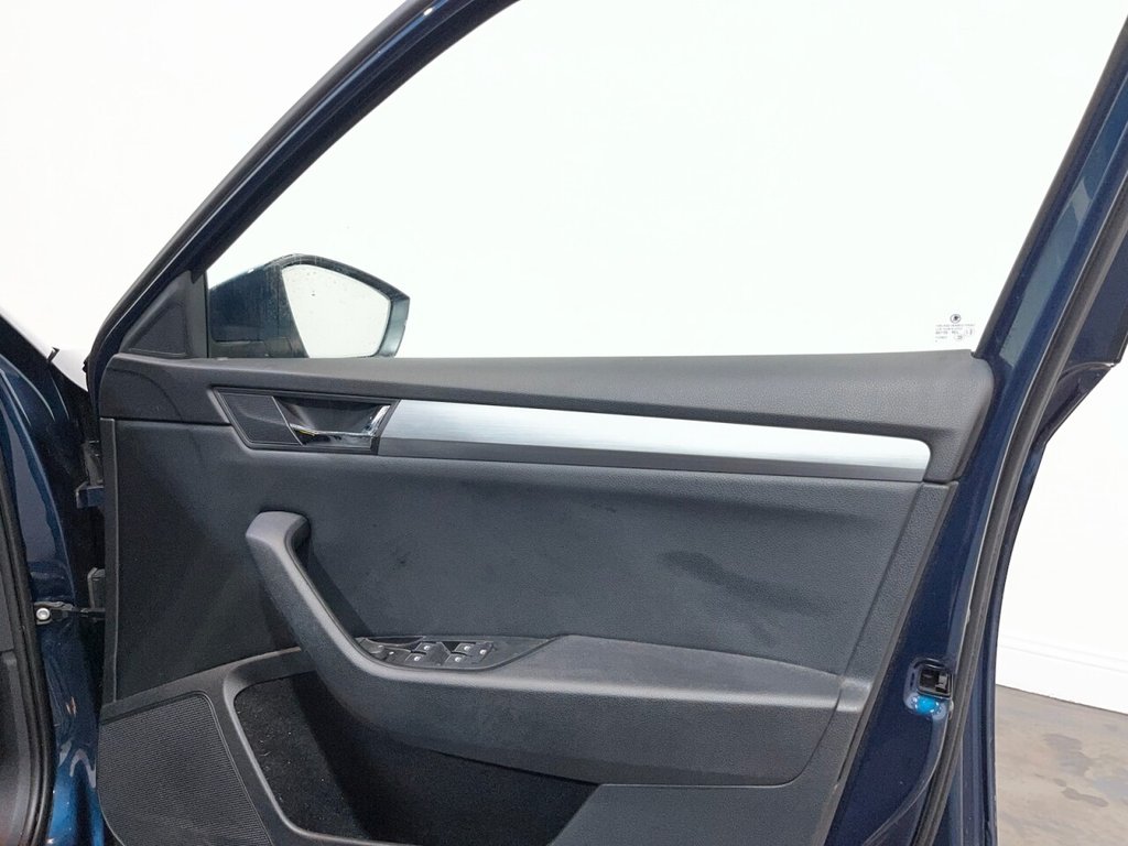 Used Skoda Superb 2016 for sale - 77990631: Photo 21