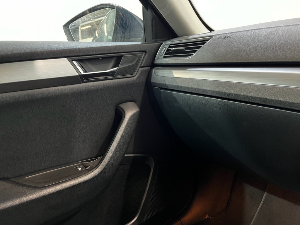 Used Skoda Superb 2016 for sale - 77990631: Photo 32