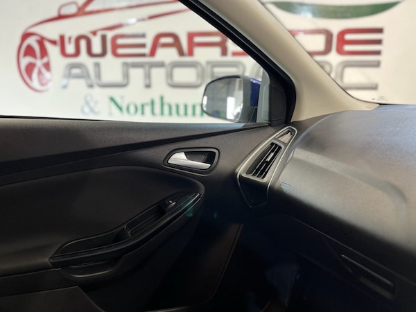 Used Ford Focus 2013 for sale - 75676045: Photo 9