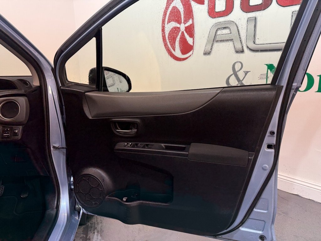 Used Toyota Yaris 2014 for sale - 76210800: Photo 11