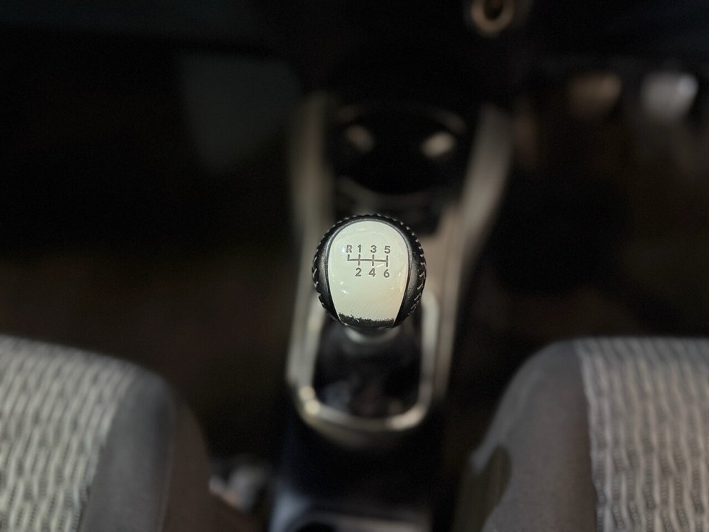 Used Toyota Yaris 2014 for sale - 76210800: Photo 17