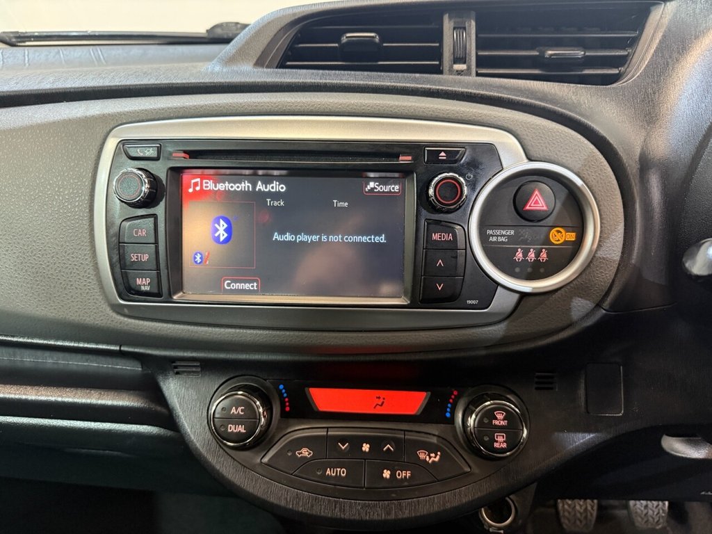 Used Toyota Yaris 2014 for sale - 76210800: Photo 21