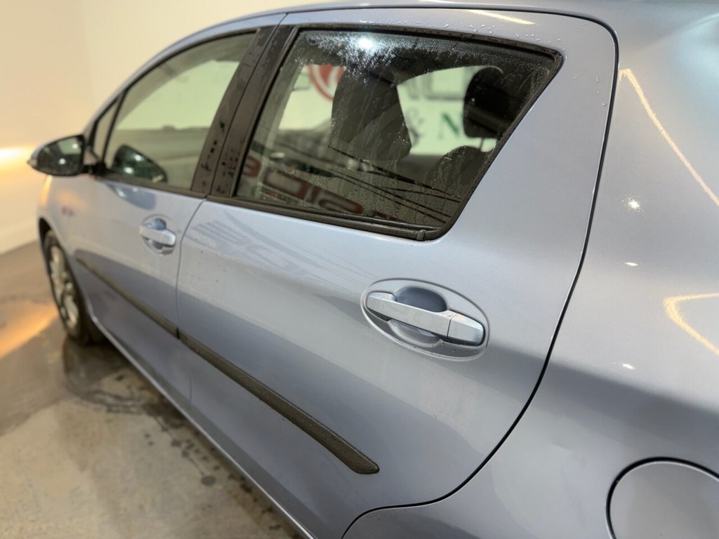 Used Toyota Yaris 2014 for sale - 76210800: Photo 31