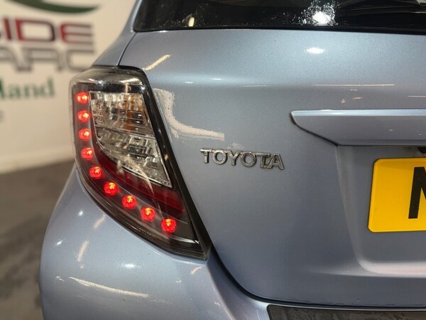 Used Toyota Yaris 2014 for sale - 76210800: Photo 32