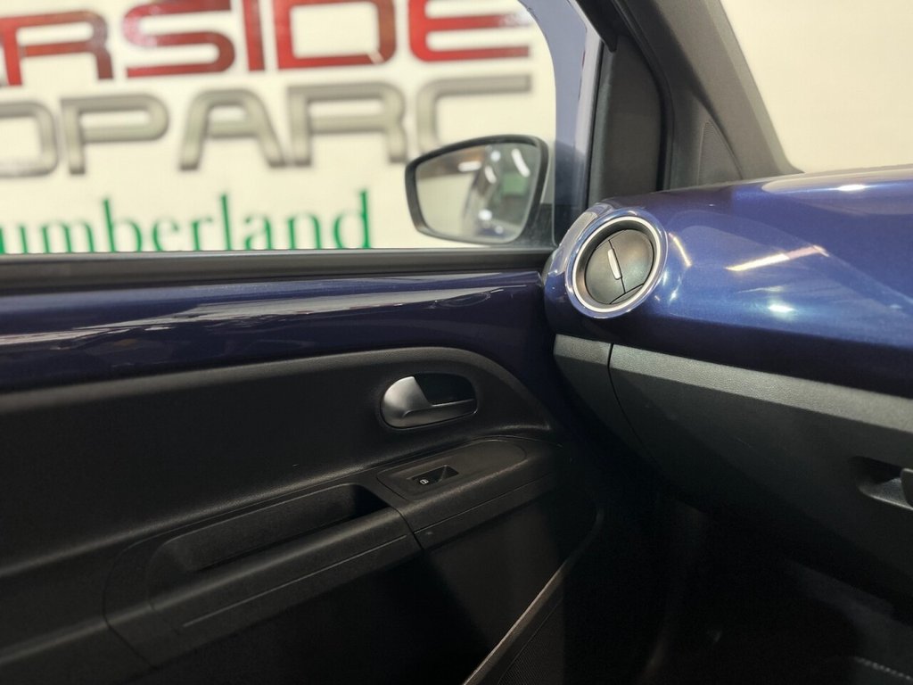 Used Volkswagen up! 2016 for sale - 76235324: Photo 28