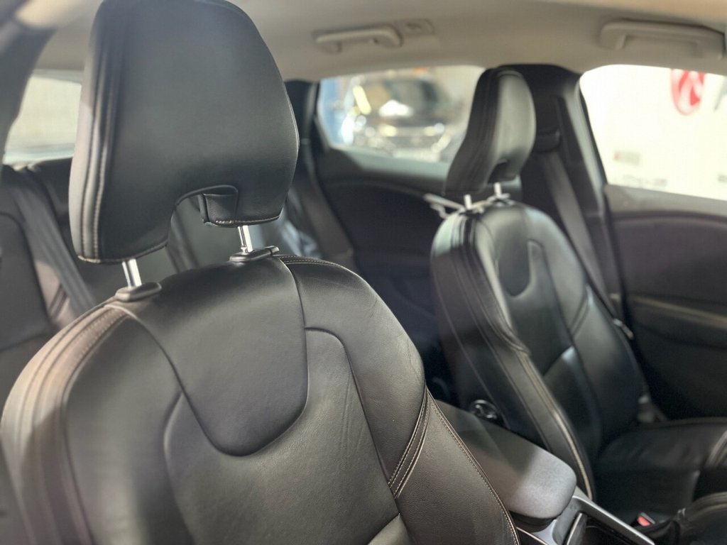 Used Volvo V40 2014 for sale - 76973167: Photo 15