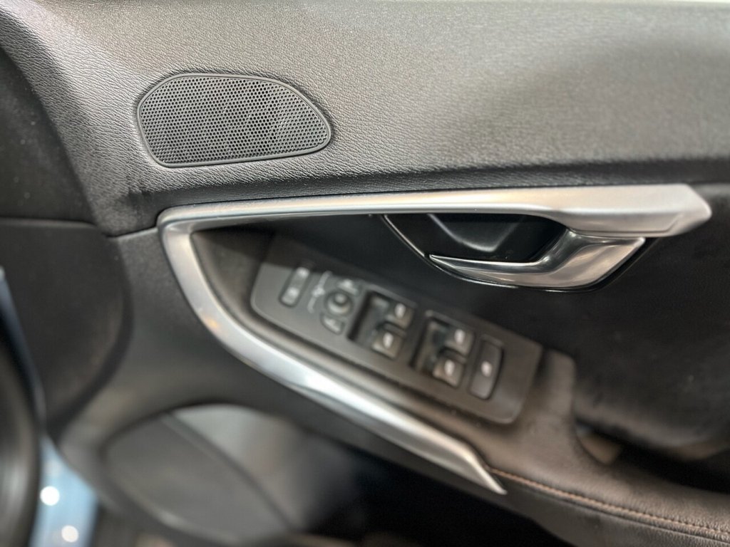 Used Volvo V40 2014 for sale - 76973167: Photo 21