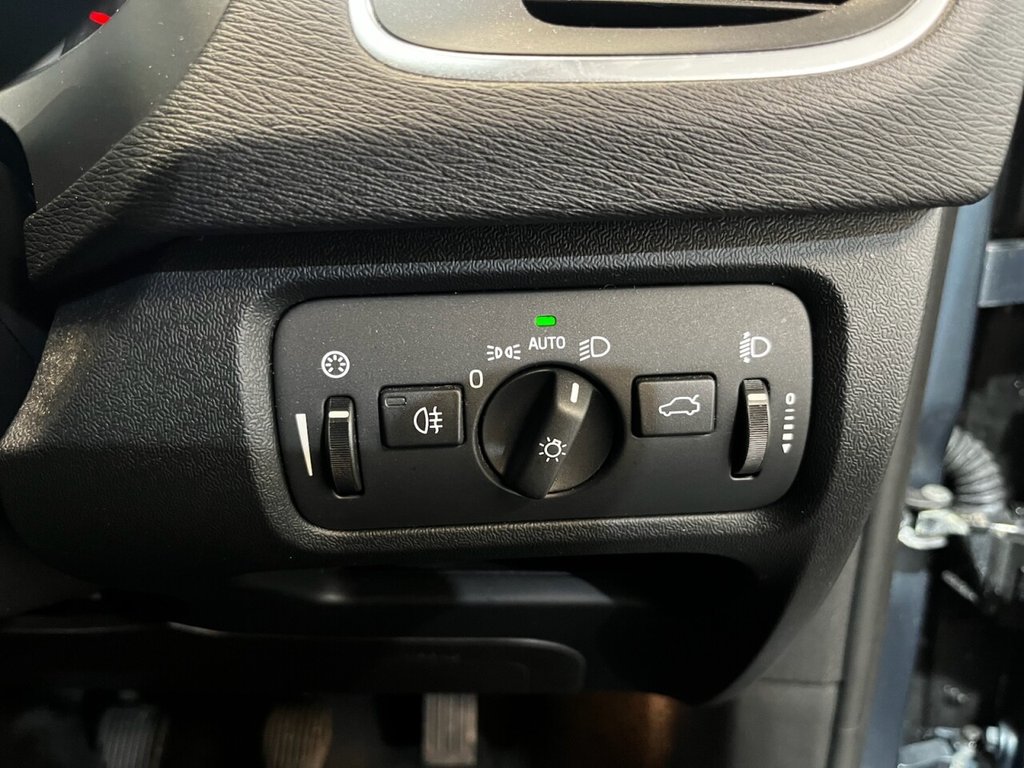 Used Volvo V40 2014 for sale - 76973167: Photo 22