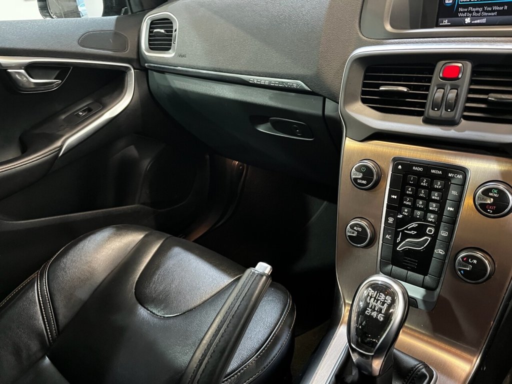 Used Volvo V40 2014 for sale - 76973167: Photo 25