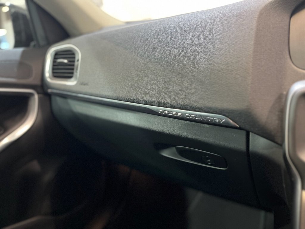 Used Volvo V40 2014 for sale - 76973167: Photo 28