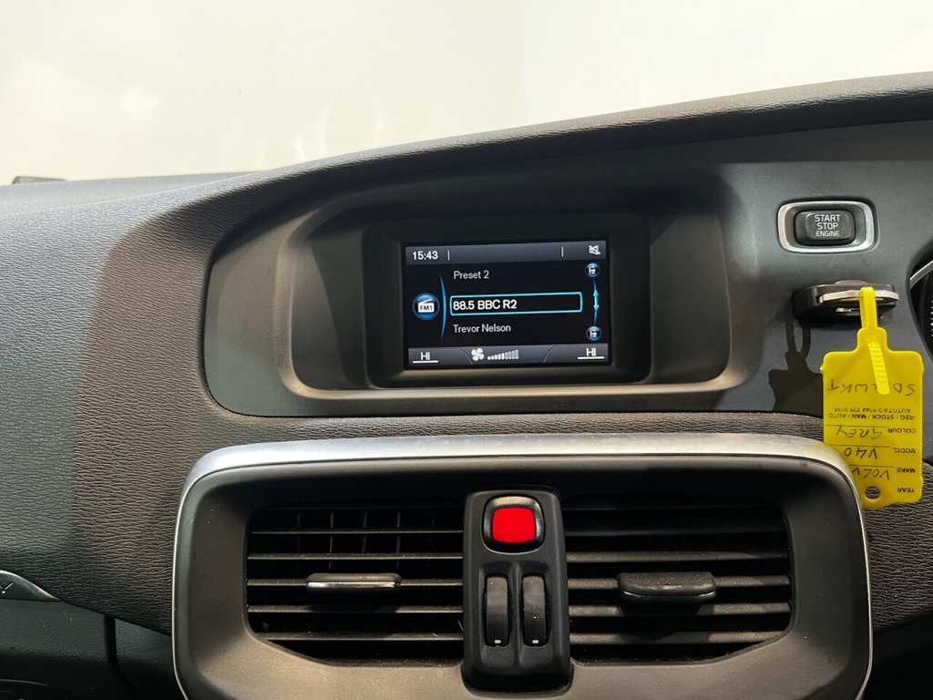 Used Volvo V40 2014 for sale - 76973167: Photo 39