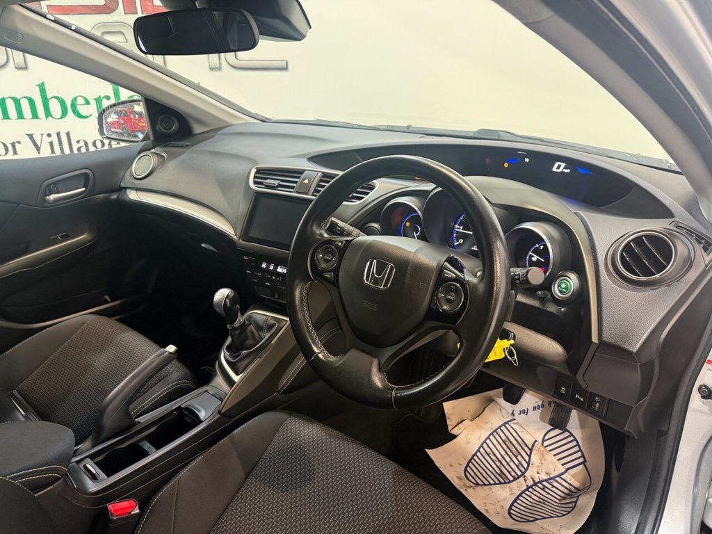 Used Honda Civic 2015 for sale - 76698547: Photo 15