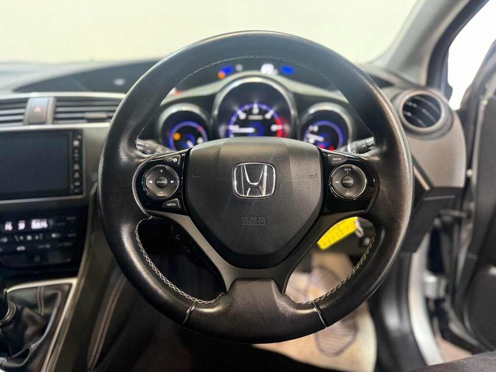 Used Honda Civic 2015 for sale - 76698547: Photo 25