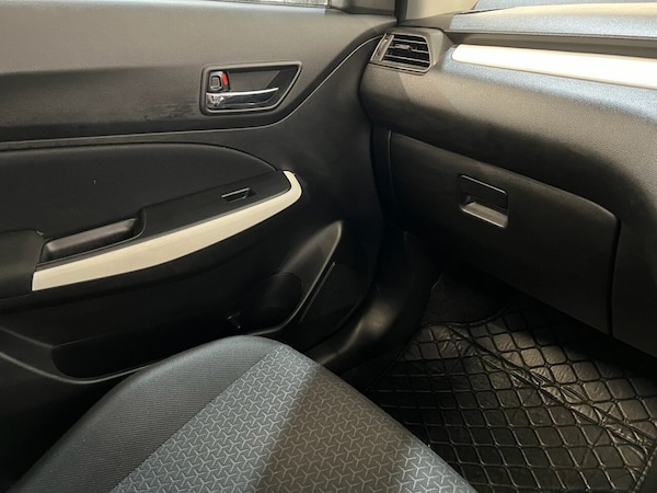 Used Suzuki Swift 2019 for sale - 74277650: Photo 24