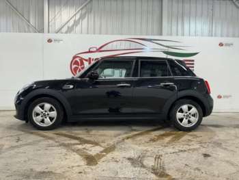 Used MINI Hatch 2018 for sale - 73181202: Photo