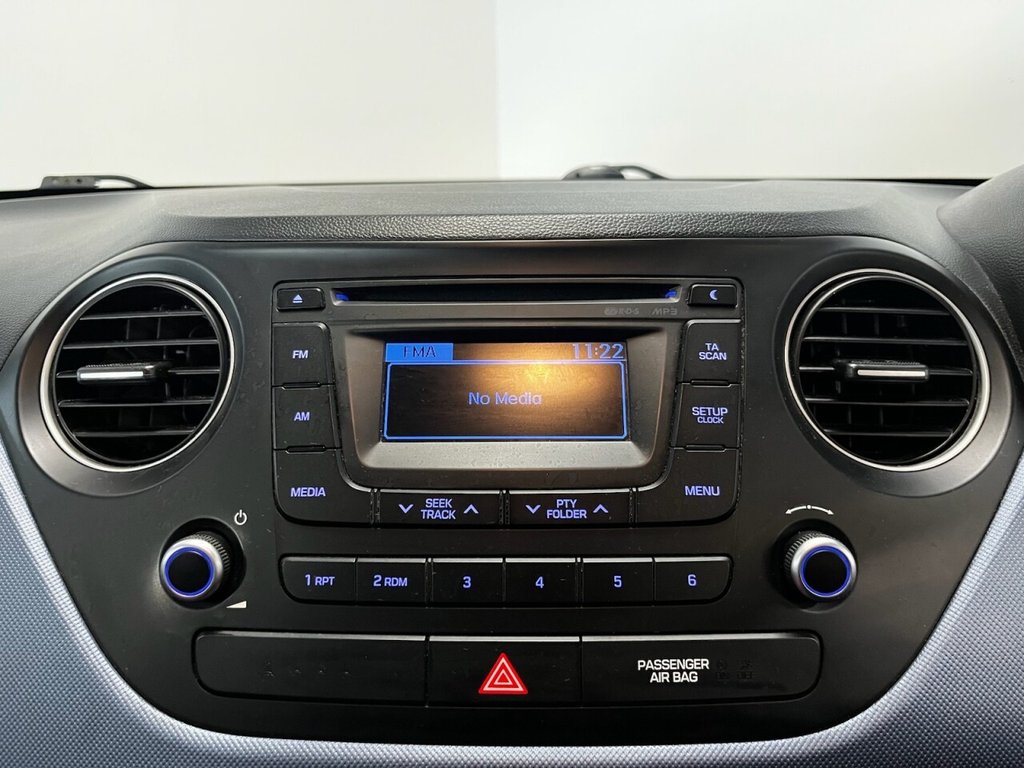 Used Hyundai i10 2016 for sale - 78096452: Photo 31