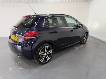 Used Peugeot 208 2017 for sale - 79244908: Photo