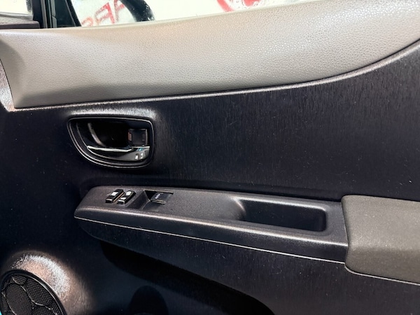 Used Toyota Yaris 2012 for sale - 76210478: Photo 14