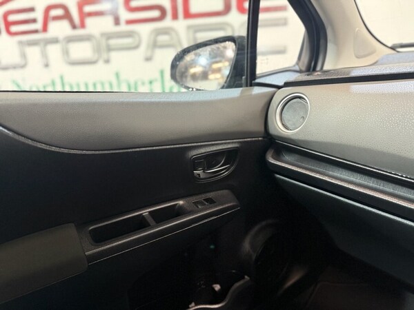 Used Toyota Yaris 2012 for sale - 76210478: Photo 22