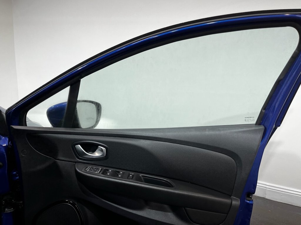 Used Renault Clio 2018 for sale - 77534021: Photo 21