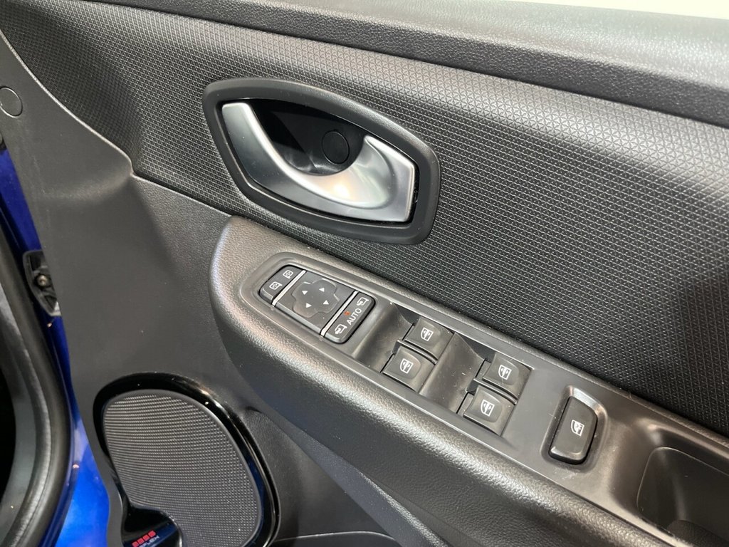 Used Renault Clio 2018 for sale - 77534021: Photo 22