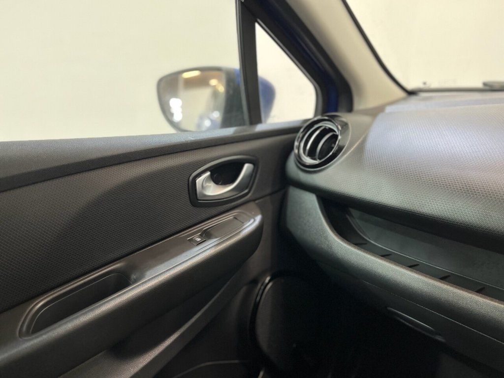 Used Renault Clio 2018 for sale - 77534021: Photo 31