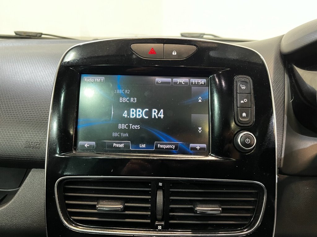 Used Renault Clio 2018 for sale - 77534021: Photo 43