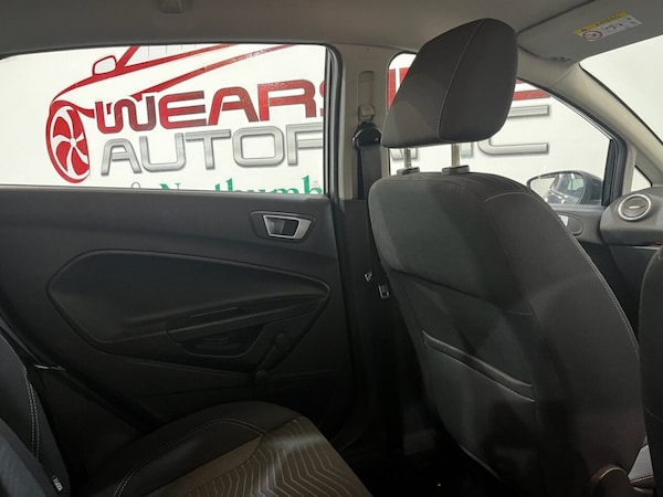 Used Ford Fiesta 2015 for sale - 76256380: Photo 16
