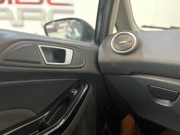 Used Ford Fiesta 2015 for sale - 76256380: Photo 31