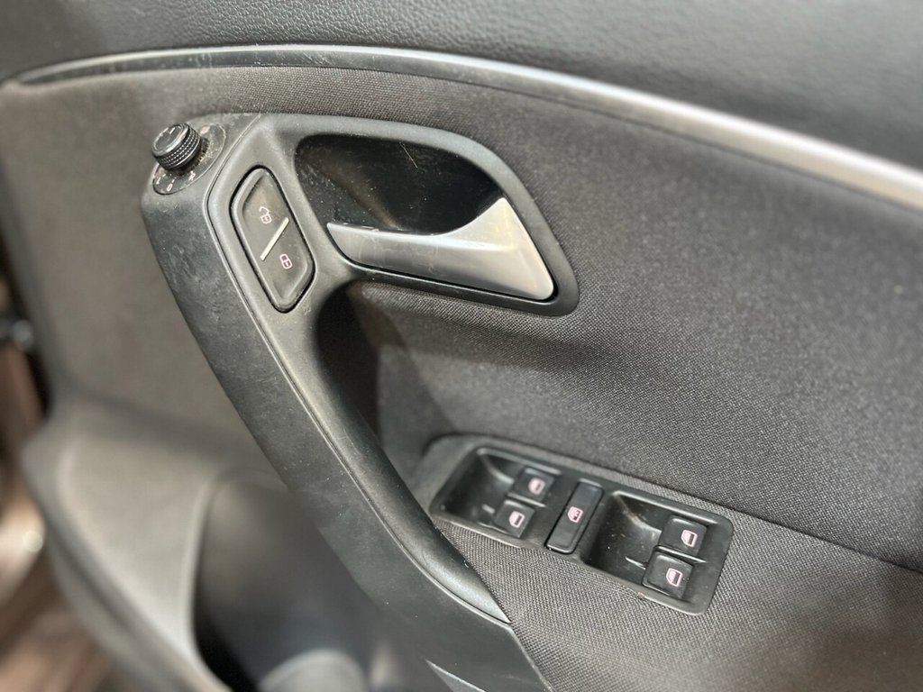 Used Volkswagen Polo 2015 for sale - 78002687: Photo 15