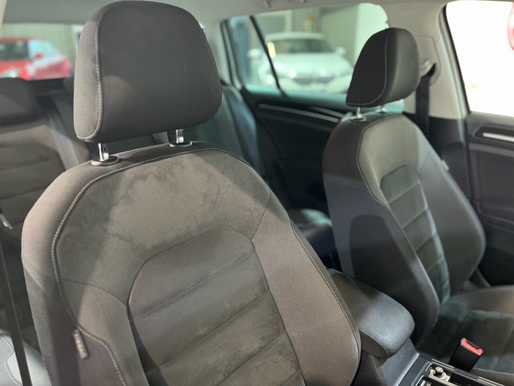 Used Volkswagen Golf 2017 for sale - 76797647: Photo 14