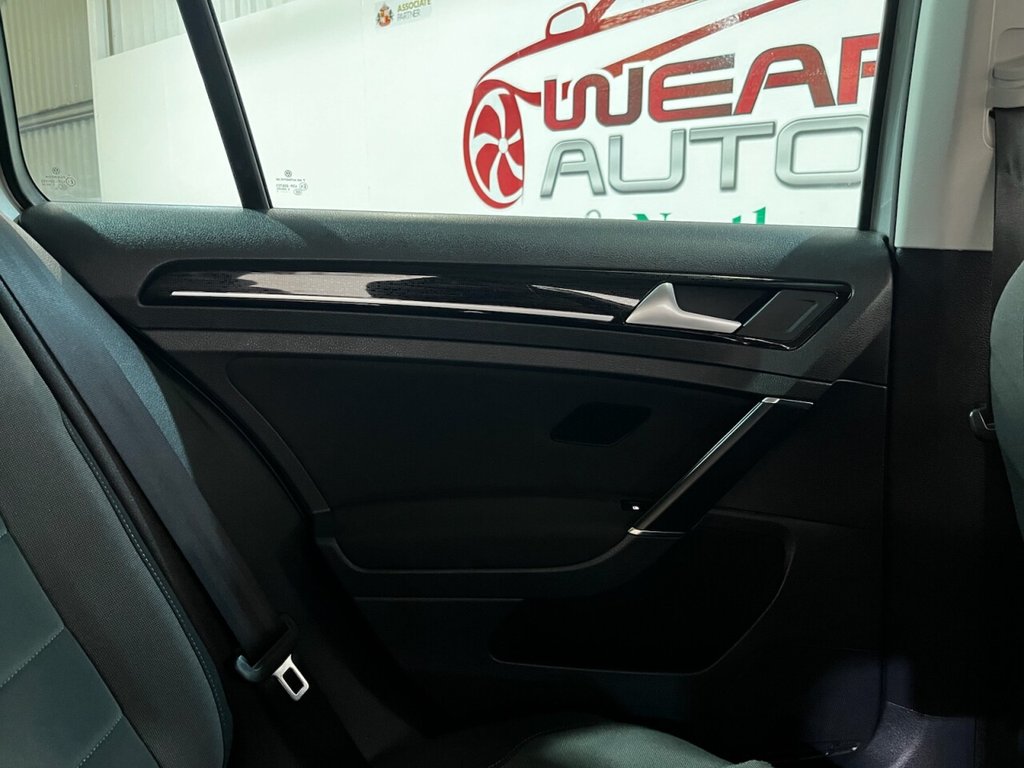 Used Volkswagen Golf 2017 for sale - 76797647: Photo 16