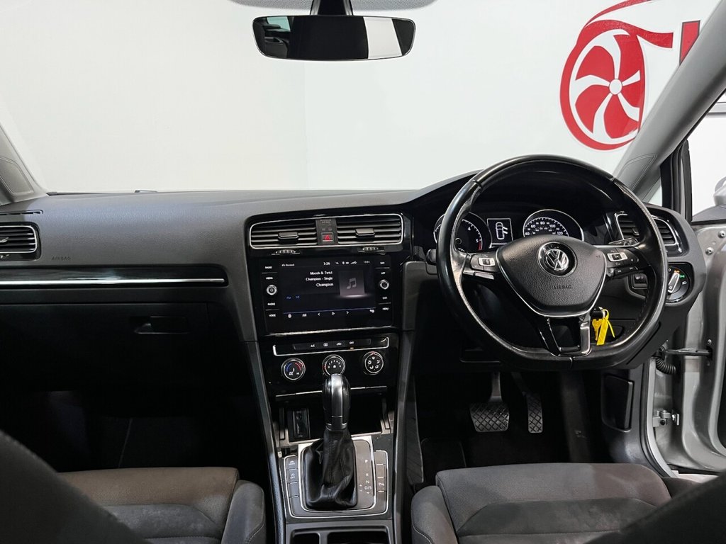 Used Volkswagen Golf 2017 for sale - 76797647: Photo 18