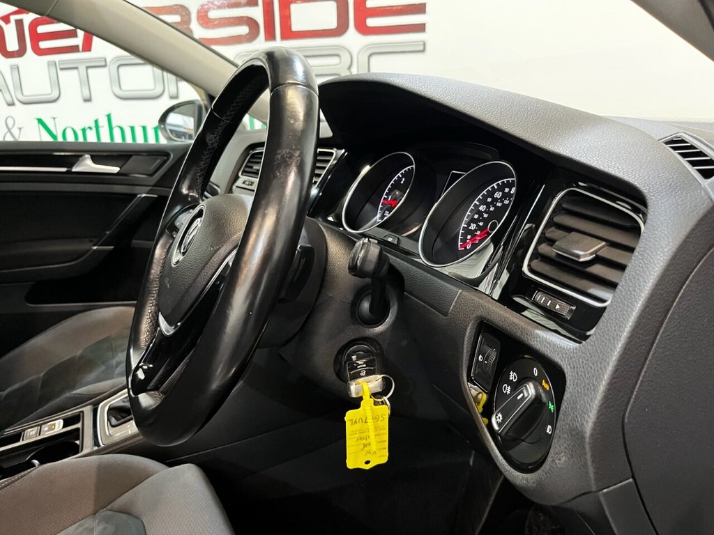 Used Volkswagen Golf 2017 for sale - 76797647: Photo 19